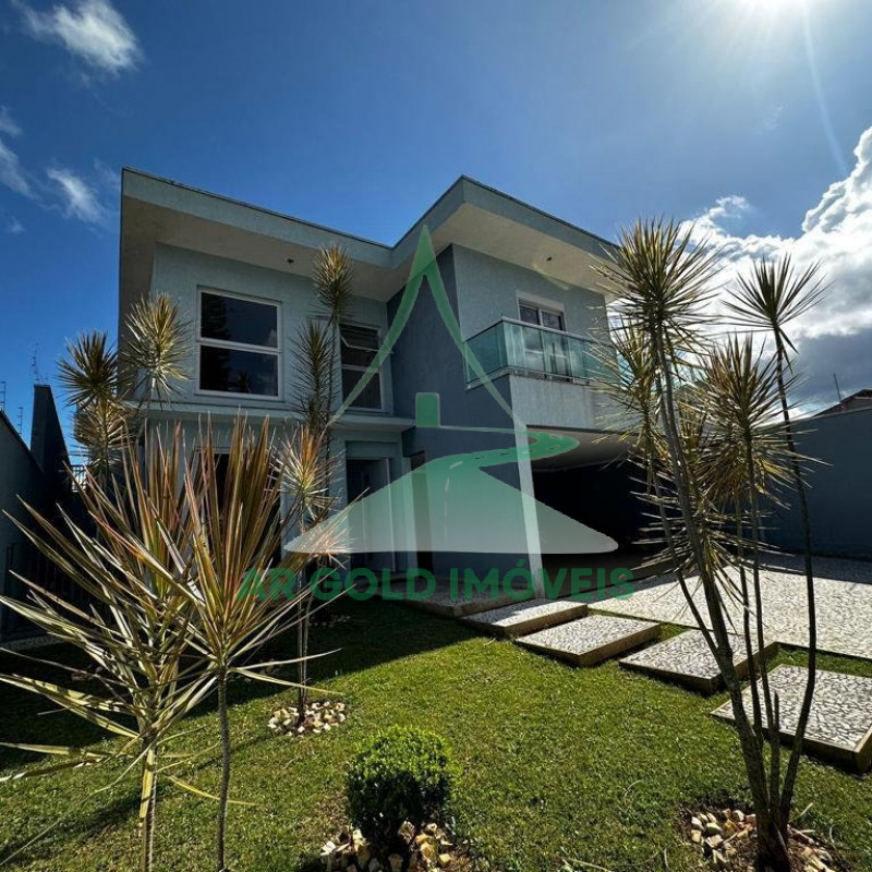 Sobrado à venda na Vila Oliveira | 5 suítes | 405m² | Lazer completo e garagem para 6 carros