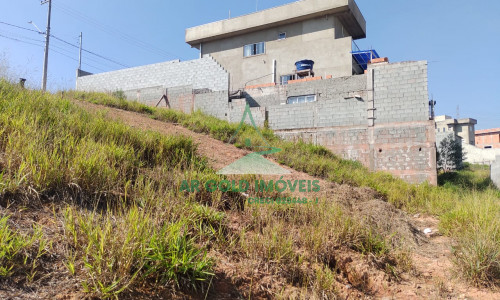 Terreno à Venda no Condomínio Recanto Roselândia - Cotia