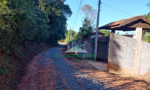 Chácara Completa com Lago, Riacho e Amplas Possibilidades de Expansão!