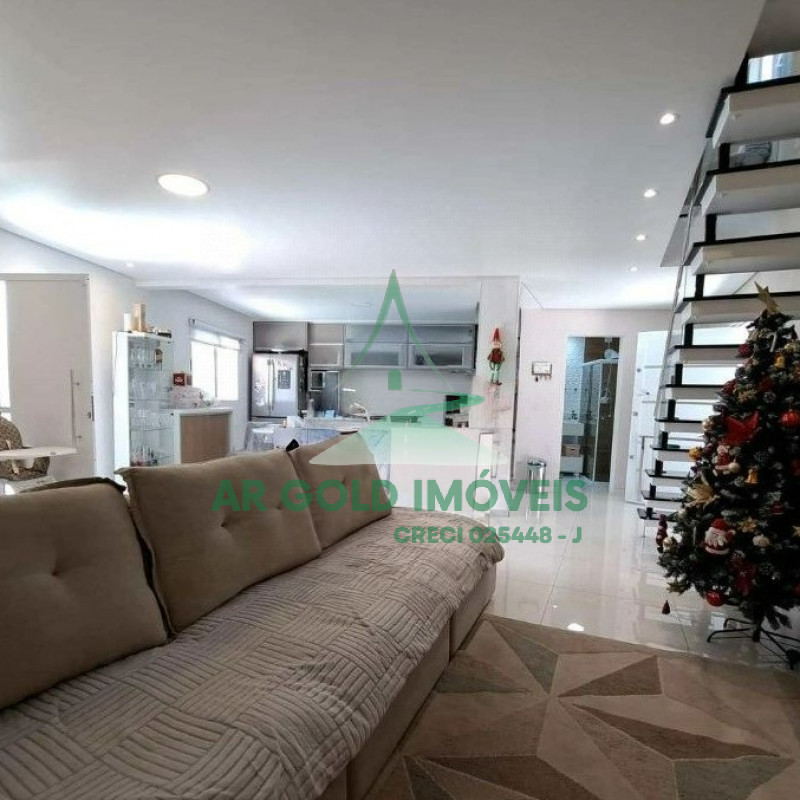 Sobrado à venda | 167m² de terreno e área construída | 3 dormitórios (1 suíte) | 2 vagas | Mobiliado