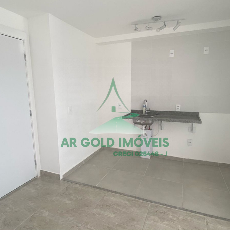 Apartamento à venda na Barra Funda | 41m² | 2 dormitórios | Sacada | 1 vaga | Condomínio Side
