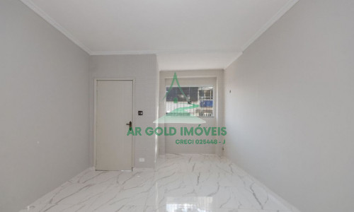 Casa comercial à venda em Santana | 125m² | 6 salas | Pronta para uso | Ao lado do Metrô