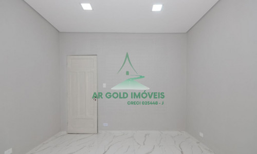 Casa comercial à venda em Santana | 125m² | 6 salas | Pronta para uso | Ao lado do Metrô