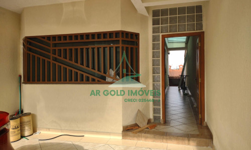 Sobrado à venda na Vila Califórnia | 3 dormitórios | 220m² | 4 vagas | Área gourmet