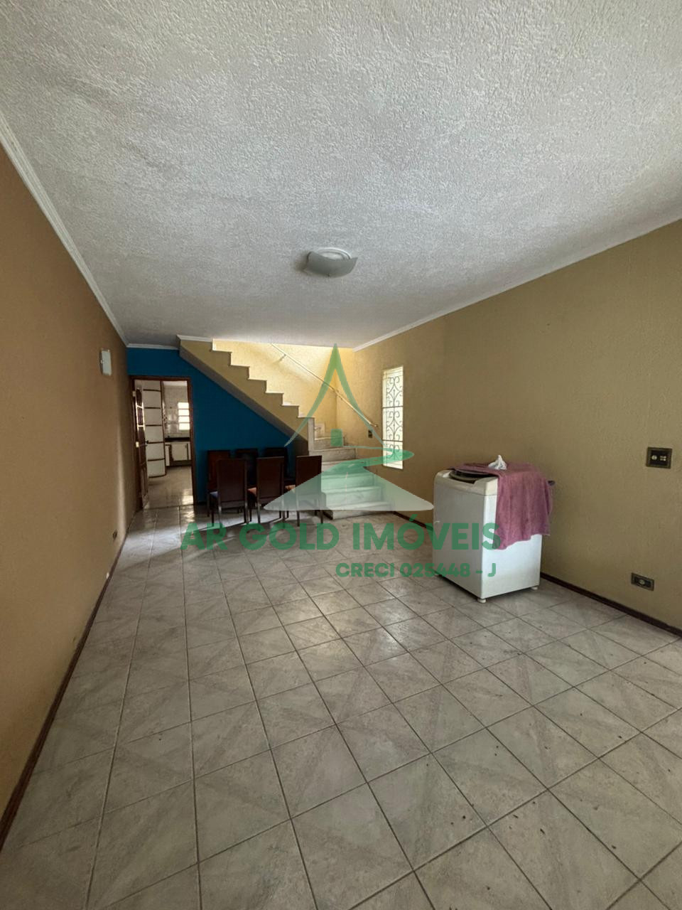 Sobrado à venda | 3 dormitórios | 4 vagas | Espaço gourmet | Documentação ok