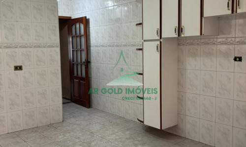 Sobrado à venda | 3 dormitórios | 4 vagas | Espaço gourmet | Documentação ok