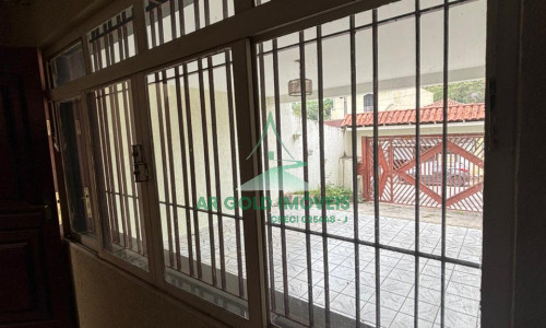 Sobrado à venda | 3 dormitórios | 4 vagas | Espaço gourmet | Documentação ok