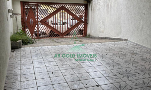 Sobrado à venda | 3 dormitórios | 4 vagas | Espaço gourmet | Documentação ok