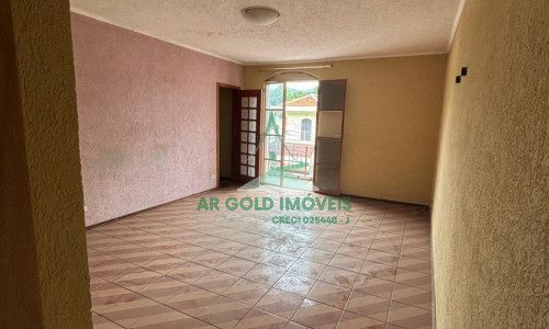 Sobrado à venda | 3 dormitórios | 4 vagas | Espaço gourmet | Documentação ok