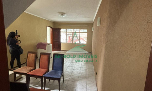 Sobrado à venda | 3 dormitórios | 4 vagas | Espaço gourmet | Documentação ok