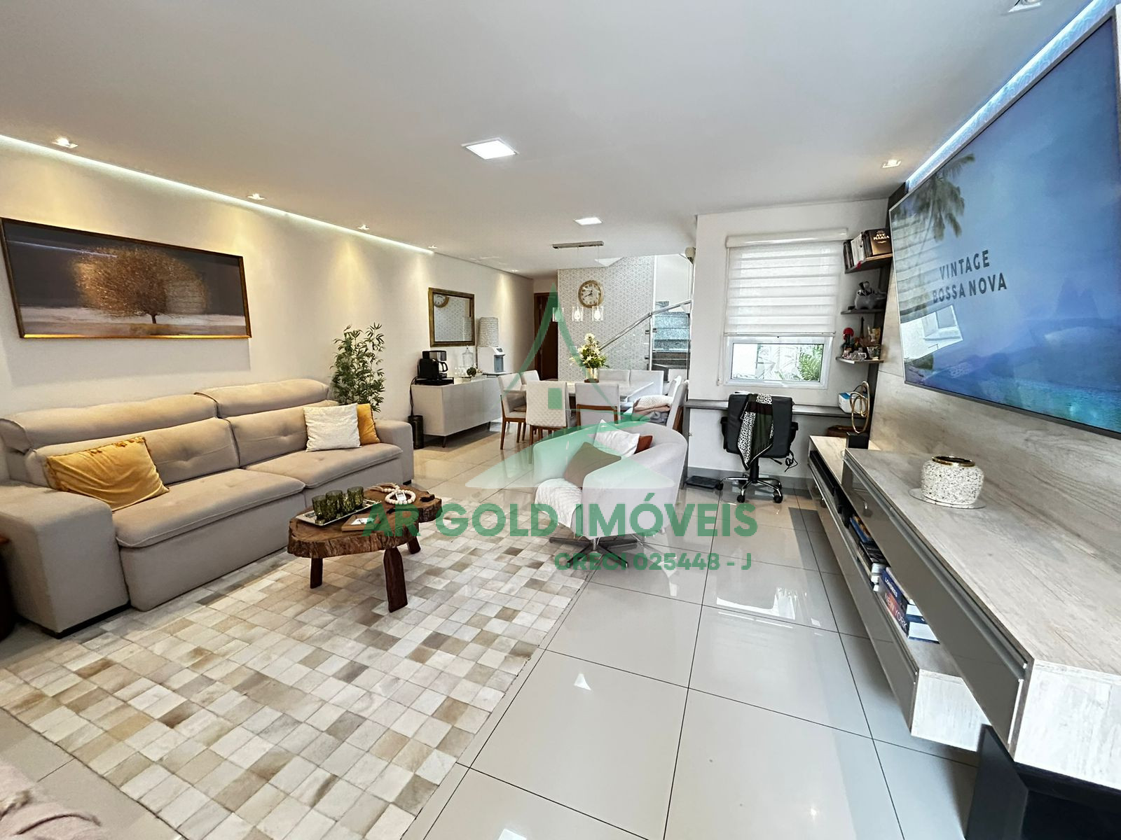 Sobrado à venda no Tatuapé | 3 suítes | 5 vagas | Mobiliado | Próx. Metrô, Shoppings