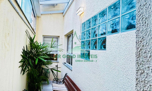 Sobrado à venda no Tatuapé | 3 suítes | 5 vagas | Mobiliado | Próx. Metrô, Shoppings