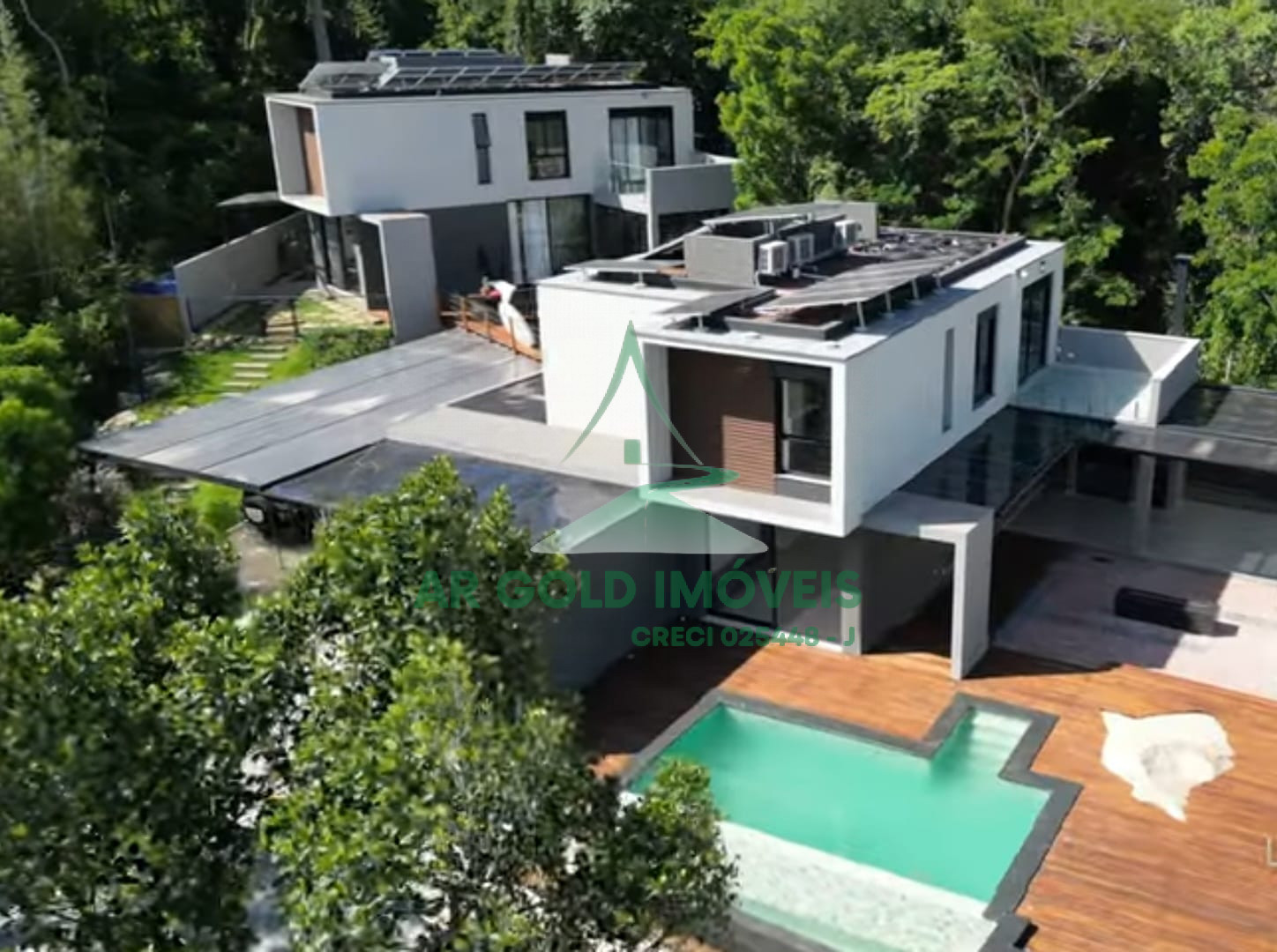 Casa de alto padrão à venda em Atibaia | Condomínio La Reserva | 4 suítes | Vista Pedra Grande