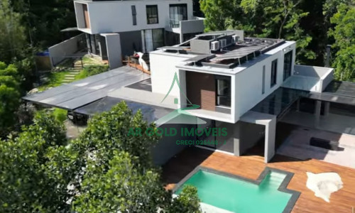 Casa de alto padrão à venda em Atibaia | Condomínio La Reserva | 4 suítes | Vista Pedra Grande