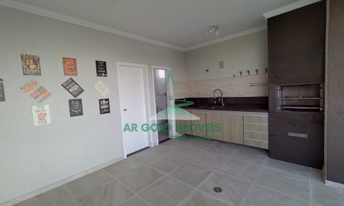 Casa moderna à venda ou locação no Ipiranga | 2 suítes | 2 vagas | 400m do Metrô Sacomã