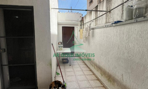 Sobrado à venda | 108m² | 2 dorm com armários | 2 vagas cobertas | Zona Norte