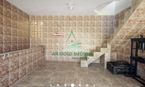 Casa à venda na Penha | 100m² | 2 dormitórios | Churrasqueira | Próx. Shopping e Metrô