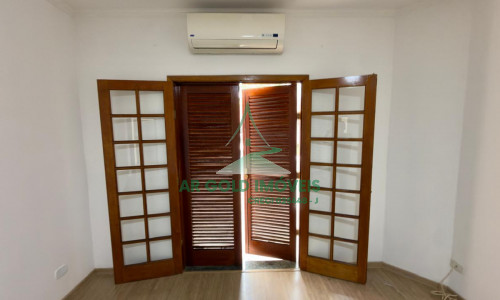 Sobrado à venda no Jd. N. Sra. do Carmo | 163m² | 2 suítes | Churrasqueira | 2 vagas