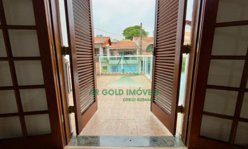 Sobrado à venda no Jd. N. Sra. do Carmo | 163m² | 2 suítes | Churrasqueira | 2 vagas