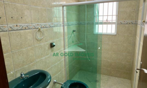 Sobrado à venda no Jd. N. Sra. do Carmo | 163m² | 2 suítes | Churrasqueira | 2 vagas