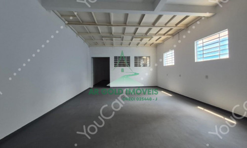 Galpão à venda na Vila Prudente | 460m² construídos | Trifásico | Acesso para caminhões