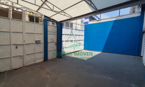 Galpão à venda na Vila Prudente | 460m² construídos | Trifásico | Acesso para caminhões