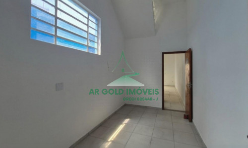 Galpão à venda na Vila Prudente | 460m² construídos | Trifásico | Acesso para caminhões