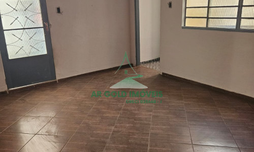 Casa térrea para locação em Perdizes | 400m² | 3 dormitórios | 3 vagas | Rua Piracuama