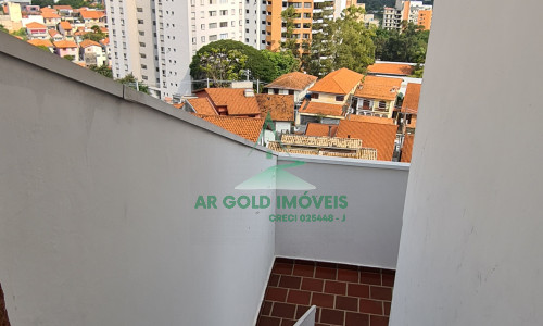 Casa à venda ou locação no Alto de Pinheiros | 231m² | 2 dormitórios | 2 vagas