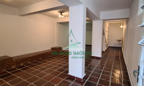 Casa à venda ou locação no Alto de Pinheiros | 231m² | 2 dormitórios | 2 vagas