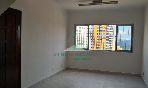 Casa à venda ou locação no Alto de Pinheiros | 231m² | 2 dormitórios | 2 vagas
