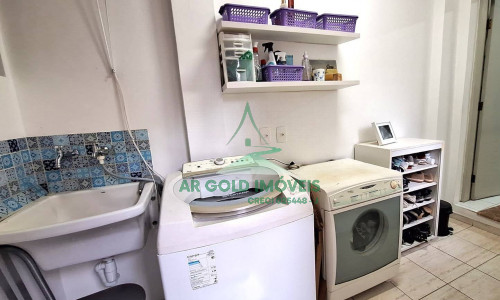 Sobrado à venda | 106m² | 2 suítes | 3 banheiros | 2 vagas | Rua Nanuque