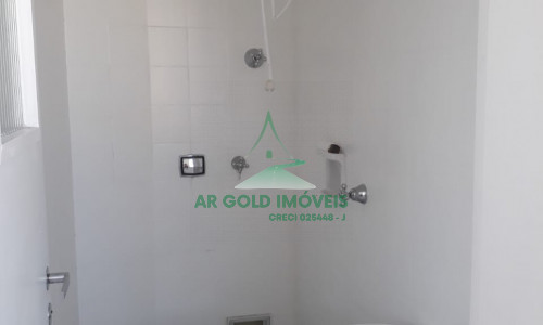 Apartamento à venda em Pinheiros | 160m² | Varanda | 3 banheiros + lavabo | 2 vagas