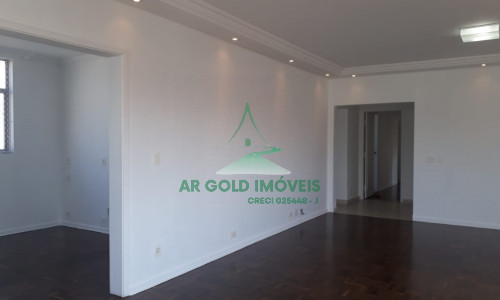 Apartamento à venda em Pinheiros | 160m² | Varanda | 3 banheiros + lavabo | 2 vagas