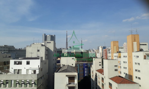 Apartamento à venda em Pinheiros | 160m² | Varanda | 3 banheiros + lavabo | 2 vagas