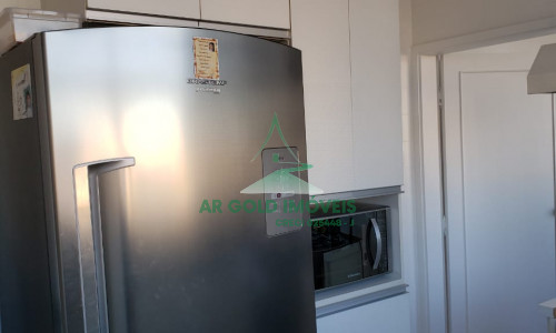 Apartamento à venda em Pinheiros | 160m² | Varanda | 3 banheiros + lavabo | 2 vagas