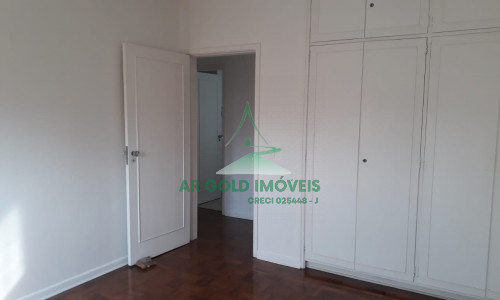 Apartamento à venda em Pinheiros | 160m² | Varanda | 3 banheiros + lavabo | 2 vagas