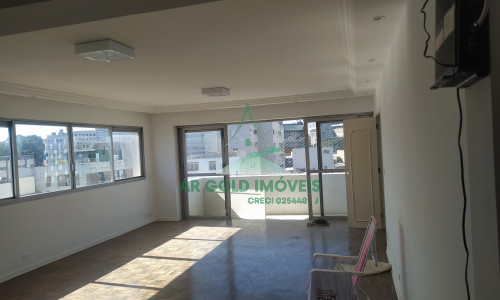 Apartamento à venda em Pinheiros | 160m² | Varanda | 3 banheiros + lavabo | 2 vagas