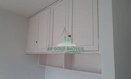 Apartamento à venda em Pinheiros | 160m² | Varanda | 3 banheiros + lavabo | 2 vagas