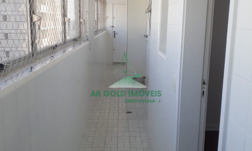 Apartamento à venda em Pinheiros | 160m² | Varanda | 3 banheiros + lavabo | 2 vagas