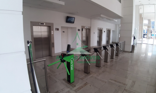 Sala comercial para locação em Pinheiros | 43m² | Andar alto | 1 vaga | Próx. Metrô