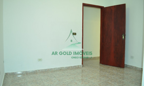 Imóvel com renda à venda | 3 casas no terreno | Jardim Ipanema | Excelente investimento