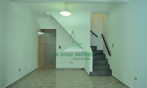 Imóvel com renda à venda | 3 casas no terreno | Jardim Ipanema | Excelente investimento