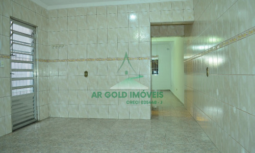 Imóvel com renda à venda | 3 casas no terreno | Jardim Ipanema | Excelente investimento