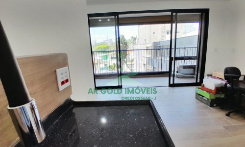 Sala comercial para locação no Butantã | 29,3m² | Varanda envidraçada | Rua Eng. Bianor