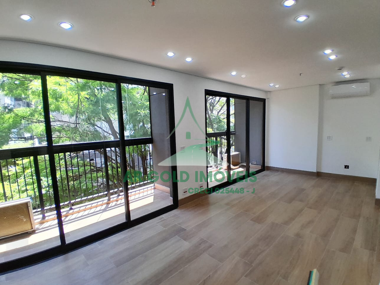 Sala comercial dupla para locação no Butantã | 44m² | Varandas | Rua Eng. Bianor