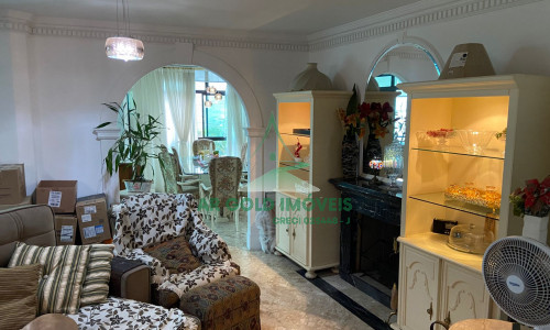 Apartamento de alto padrão à venda no Pacaembu | 230m² | 3 suítes | 4 vagas | Rua Traipu