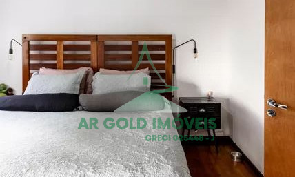 Casa à venda na Lapa | 3 dormitórios | 1 vaga | Quintal e churrasqueira | Próx. CPTM