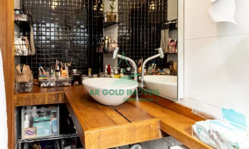 Casa à venda na Lapa | 3 dormitórios | 1 vaga | Quintal e churrasqueira | Próx. CPTM