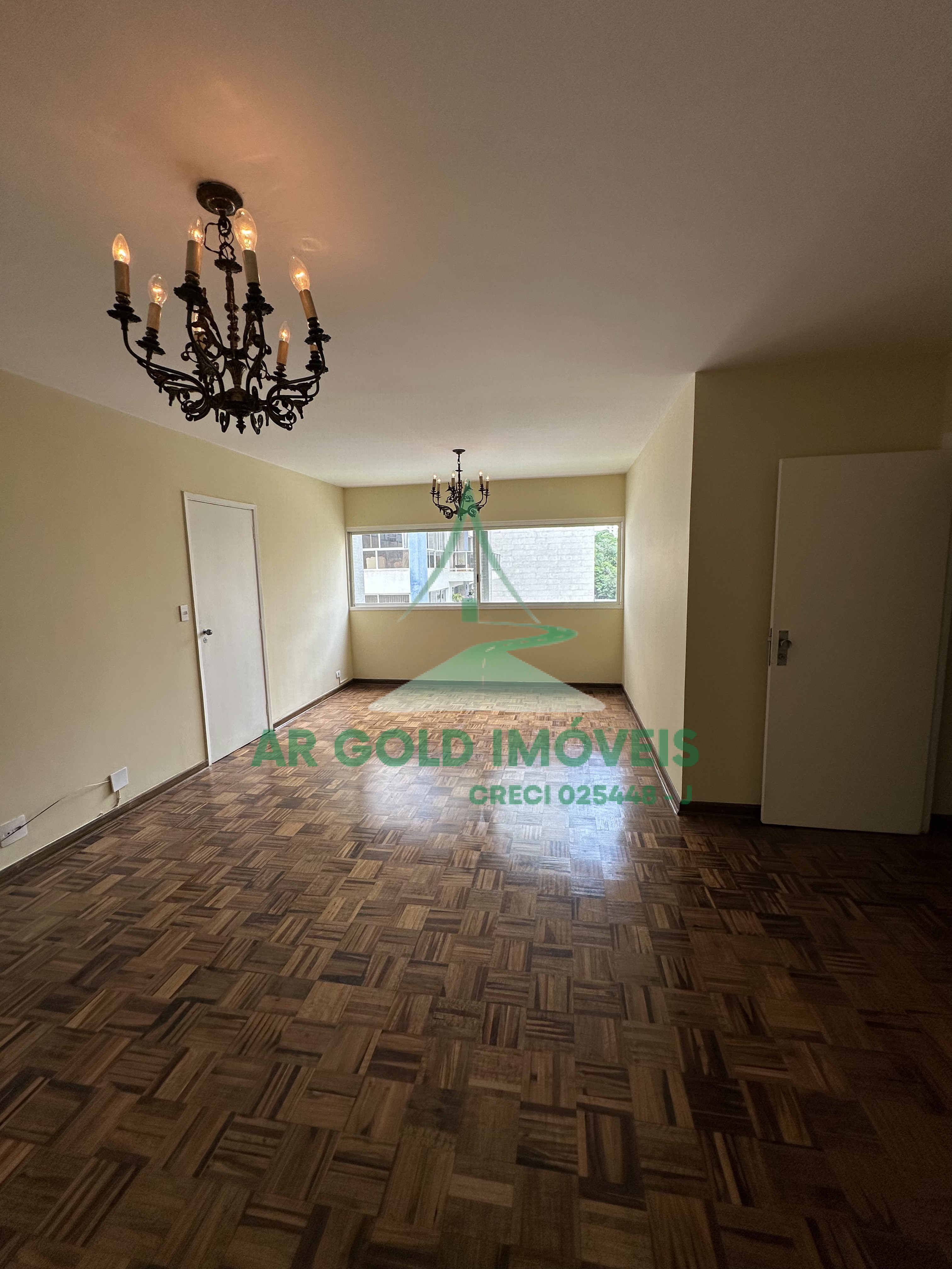 Apartamento para locação no Edifício Divinópolis | Santa Cecília | 111m² | 3 dormitórios | 1 vaga